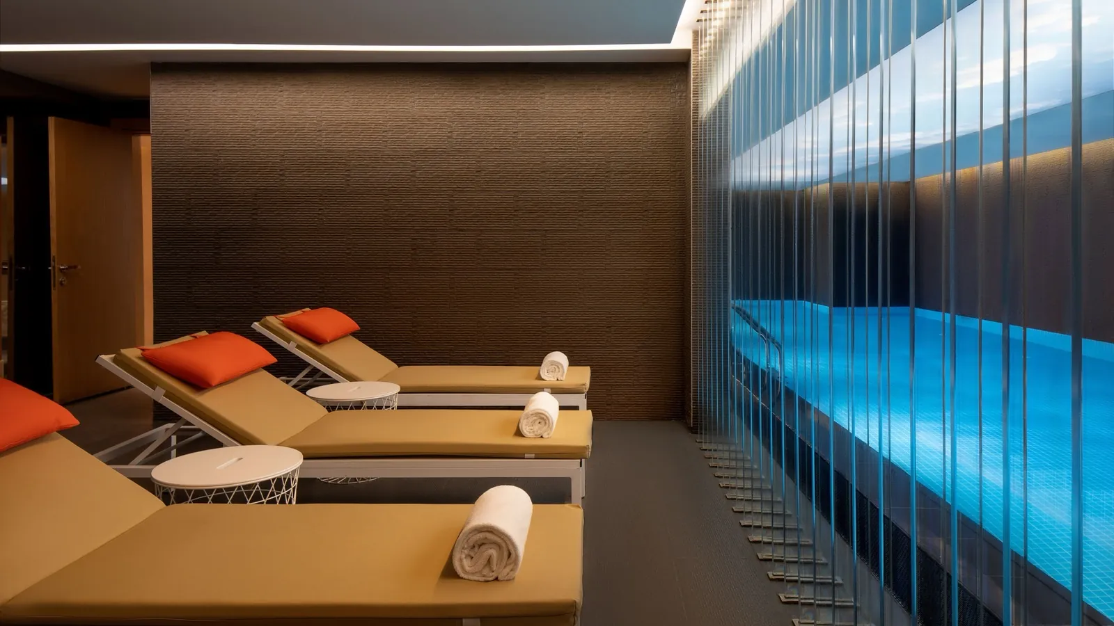 A quiet relaxation area beside the pool